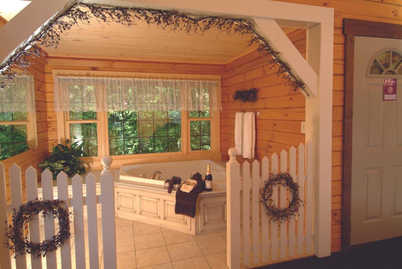Wild Rose Cabin By Amish Country Lodging Миллерсберг Экстерьер фото